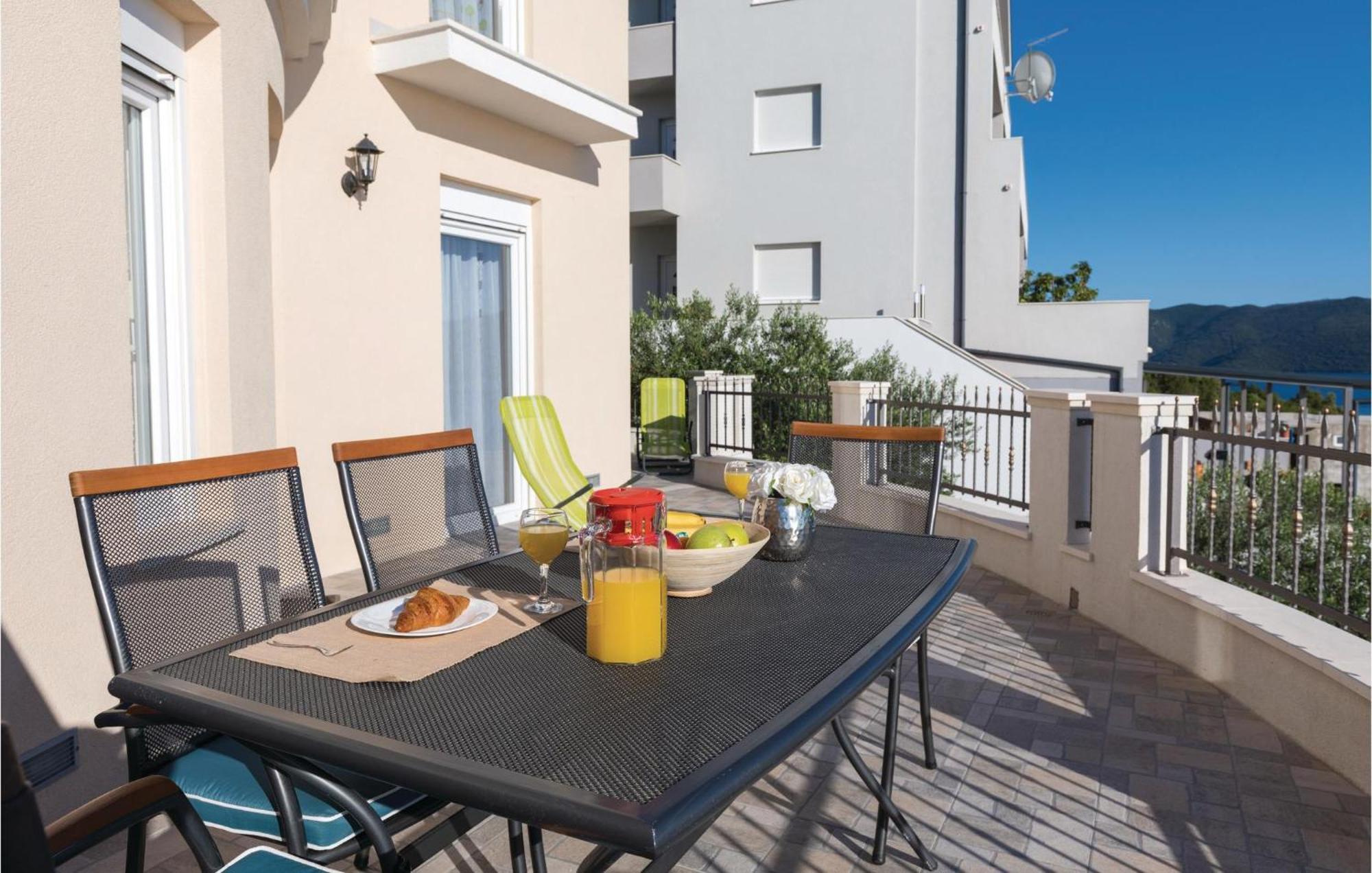 1 Bedroom Amazing Apartment In Komarna Klek Exterior photo